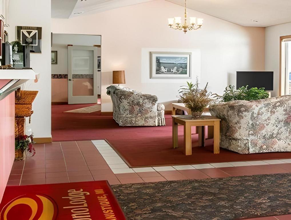 Econo Lodge Lakeshore Manistique Εξωτερικό φωτογραφία